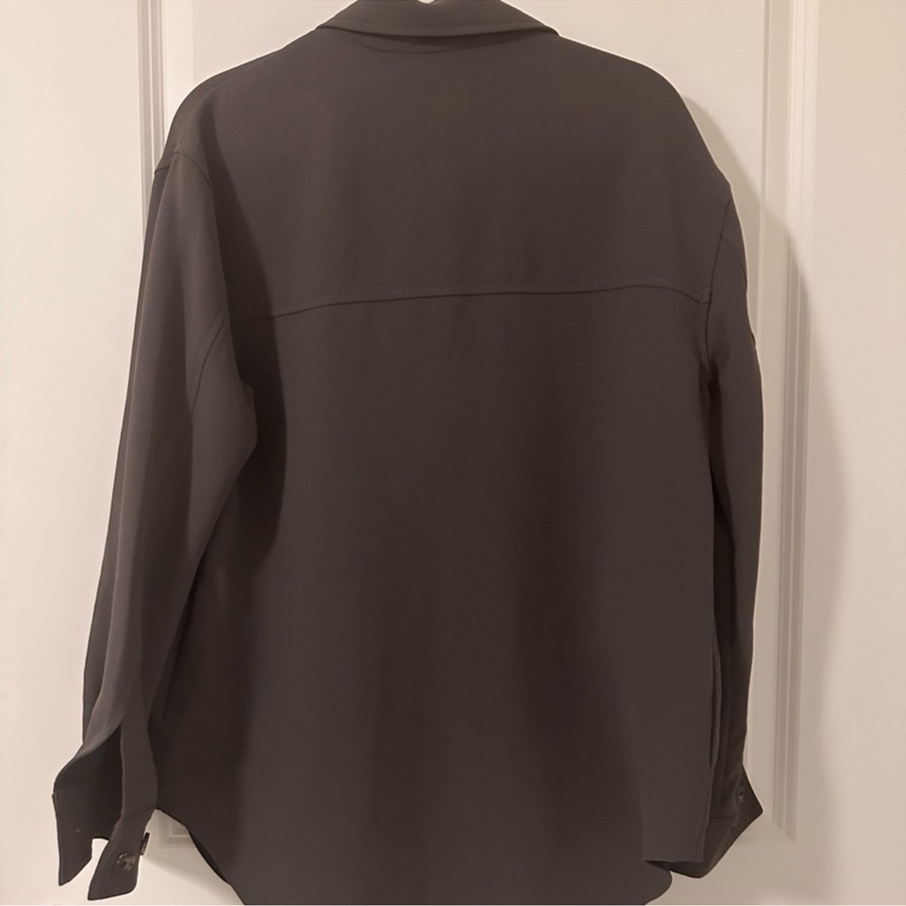 Aritzia Ganna shirt jacket size small - Picture 3 of 3